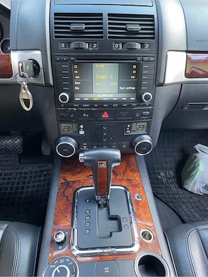 VW Touareg 2.5 TDI autoutilitara 4locuri - imagine 7