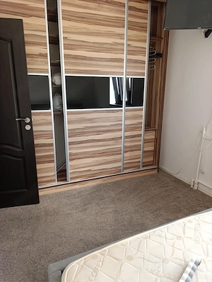 închiriez in regim hotelier apartament cu 2 camere .zona eden sau centru vechi. zona liniștită și di - imagine 5