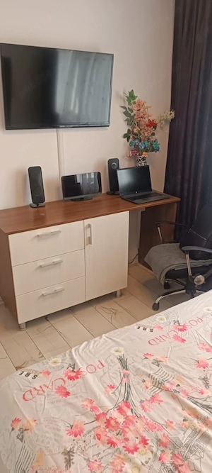 închiriez in regim hotelier apartament cu 2 camere .zona eden sau centru vechi. zona liniștită și di - imagine 4