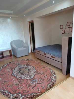 De inchiriat apartament 2 camere micro 20, et. 9, 350 euro negociabil