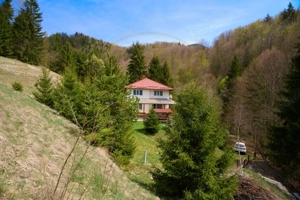 Casa de vacanta sau pensiune in Dâmbovicioara 5 camere, 5 bai, 6412 mp teren - imagine 6