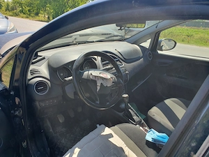 Vand Fiat Grande Punto anul 2015 1.3 benzină cu Gpl - imagine 3