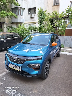 vand dacia spring 2022 -primul proprietar,folosita personal ,incarcata ca la carte,220 km autonomie - imagine 2