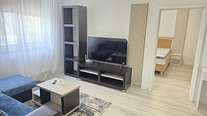 Inchiriez apartament 2 camere in Deva, zona ultracentrala, pe Bld. 1 Decembrie (La Cal), etaj 1,  - imagine 3