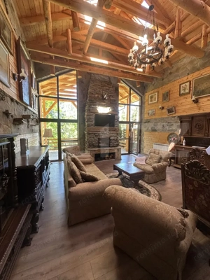 Cabana premium de vanzare Colibita, pe malul lacului