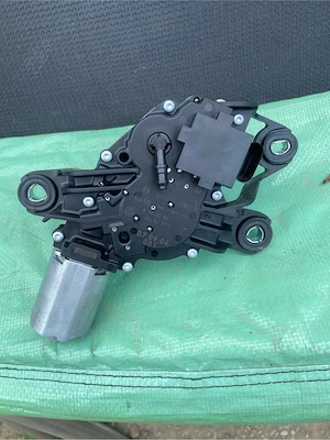 Motoras stergator haion Golf 5