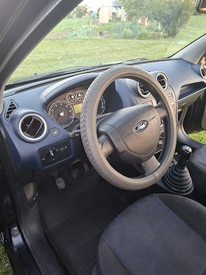Vand Ford Fiesta 1.3 benzina an 2006 - imagine 5