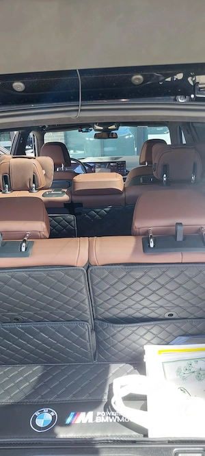 BMW X7 xDrive40i|Model M Sport Pro 2025|7 locuri|7678 km|Negru Carbon metalizat M  - imagine 9