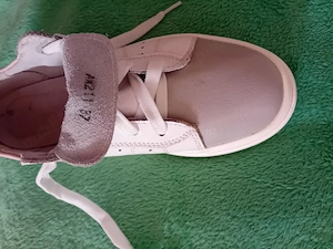 adidași.....