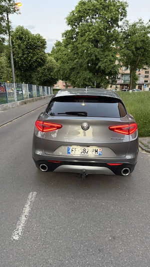 Alfa Romeo Stelvio 2018  - imagine 2