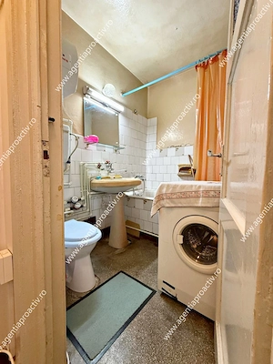 Apartament cu 3 camere zona centrală , stradal, intr-un bloc curat, 69.900 euro - imagine 7