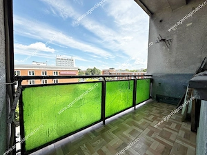 Apartament cu 3 camere zona centrală , stradal, intr-un bloc curat, 69.900 euro - imagine 9