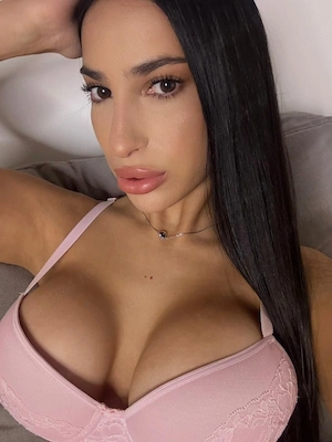 Alexia 20 ani, Escorta de Lux