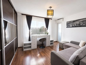 Apartament 2 camere decomandat de vânzare   mobilat și utilat, loc de parcare