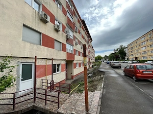 Inchiriez spatiu comercial str Sportului si apartament 2 camere proaspat renovat( pt locuit) bd Munc