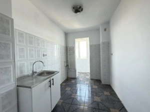 Apartament 3 camere, decomandat, 65 mp utili - zona Calea Sagului  - imagine 3