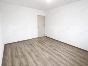 Apartament 3 camere,72 mp, etaj 2/4, zona 1 Mai - imagine 2