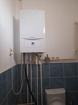 Inchiriez spatiu  comercial,birouri,depin zona centrala(M8hai Bravu colt cu Scolilor)S-83 mp,Braila) - imagine 2