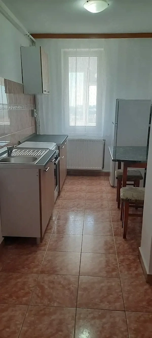 Închiriez ap 2 camere proprietar  - imagine 5