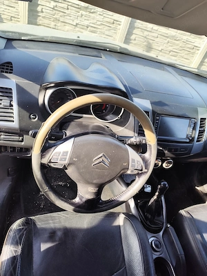 De vânzare citroen c crosser.disel  - imagine 5