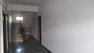 Proprietar, apartament doua camere, parter. - imagine 6