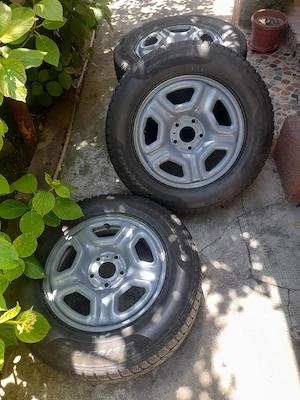 215 65 16 Pirelli-Duster - imagine 2