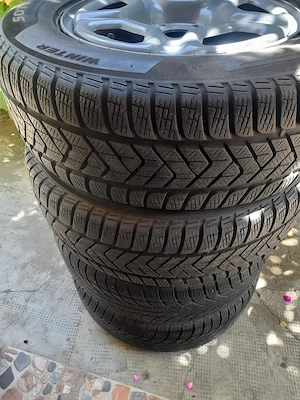 215 65 16 Pirelli-Duster - imagine 6