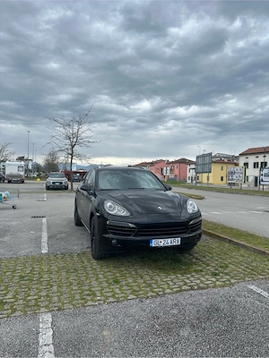 Porsche Cayenne - imagine 2
