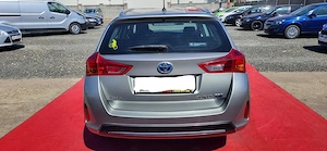 Toyota auris combi hybrid  - imagine 3