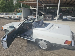 Mercedes Benz r107 