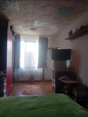 Casă de vânzare P+M cu garaj   Călărași - imagine 3