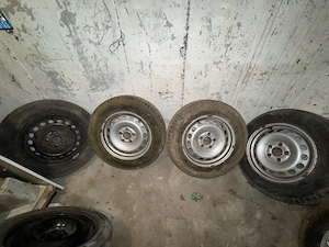 Set 4 roti iarna R15 5x112 + 4 capace VW | Golf Passat Touran Audi - imagine 3