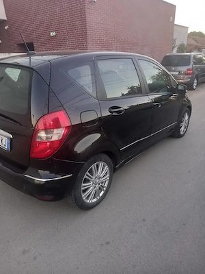 Mercedes A clas 160 CDI AN 2010 - imagine 8
