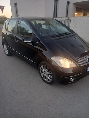 Mercedes A clas 160 CDI AN 2010 - imagine 3