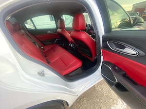 Alfa Romeo Giulia 2.0 turbo 280 cp  - imagine 6