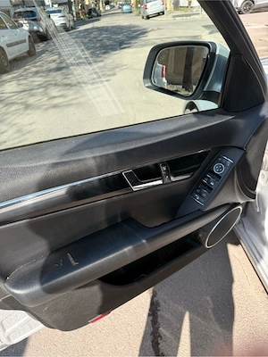 Mercedes C220 2008 - imagine 7