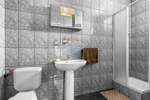 Casă cu 3 camere de vânzare în zona Intim- Str. Andrei Saguna - imagine 8