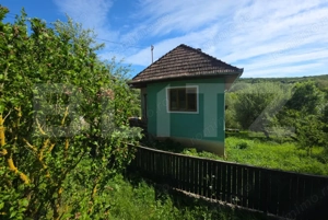 Casă de vânzare într-o oază de liniște - imagine 2