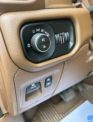 54.999  schimb cu GLE sau Cayenne COUPE sau x6, ofer diferența după caz Dodge RAM Laramie  2020  - imagine 14