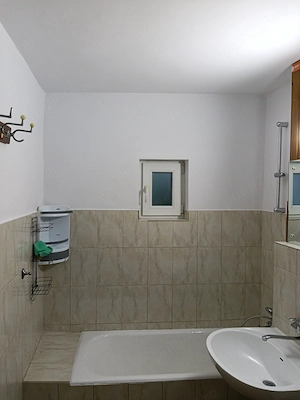 Închiriez apartament  - imagine 3