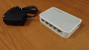 Switch 5 porturi TP-Link  