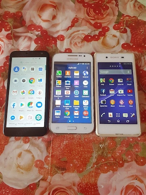vand lot de 3 telefane libere de retea 4G - imagine 2