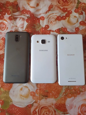 vand lot de 3 telefane libere de retea 4G - imagine 4
