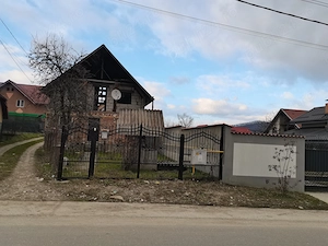 Vând casa în comuna Pausesti Maglasi!!!  