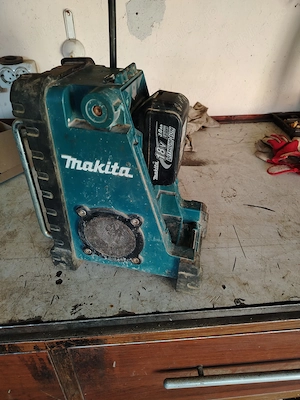 radio makita funtional 
