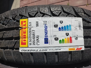 2 anvelope noi 205/65/17 Pirelli M+S  - imagine 3