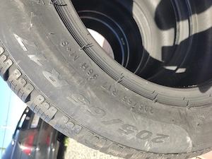 2 anvelope noi 205/65/17 Pirelli M+S  - imagine 4