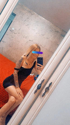 Blondă miniona Doar 2 zile în oraș 