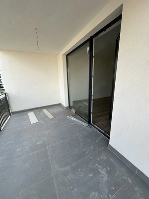 Apartment bloc nou cu lift si loc de parcare inclus - imagine 8