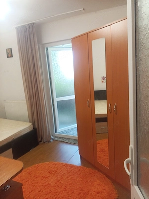 Inchiriez casă cu doua camere in Mioveni , liberă. - imagine 9